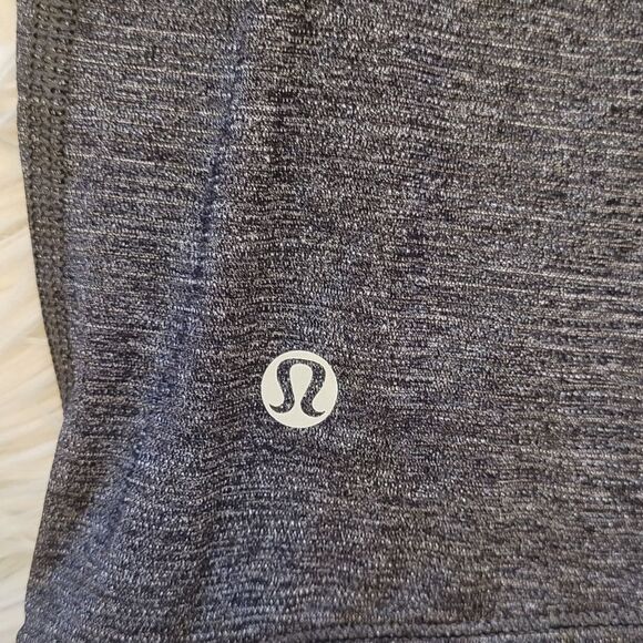 Lululemon Floral Tank Size 6 Like New - Picture 8 of 9